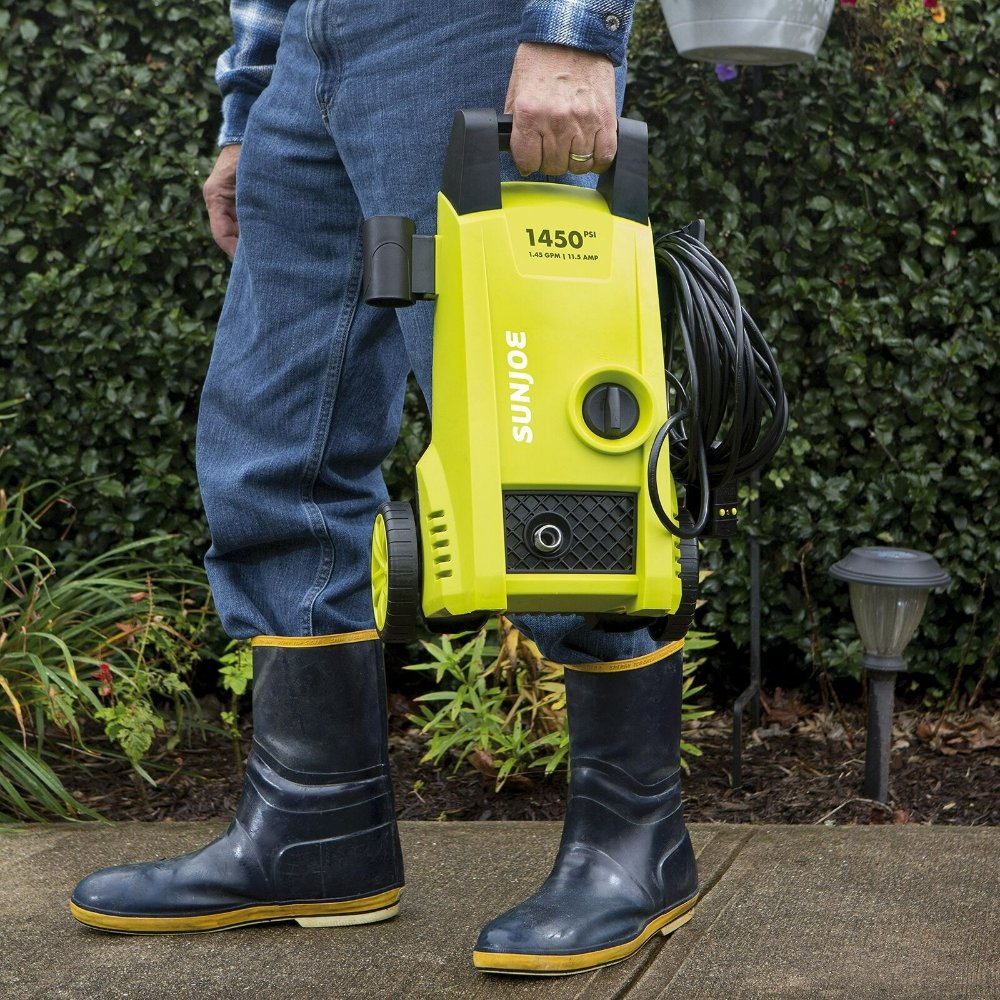 Use a cordless pressure washer