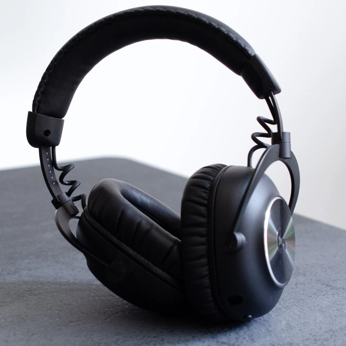 logitech g pro gaming headset