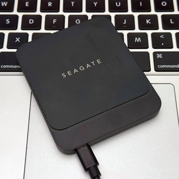 how to backup macbook to external hard drive