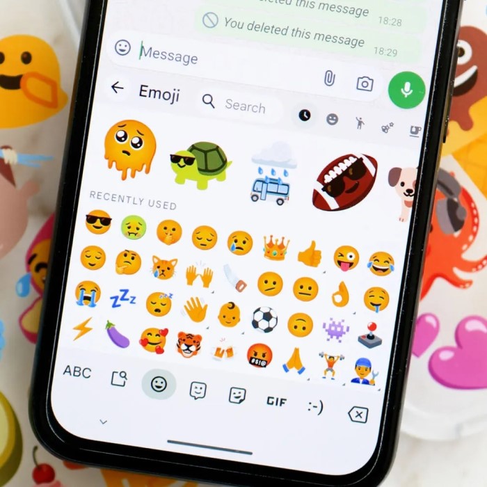 how to make emojis on keyboard