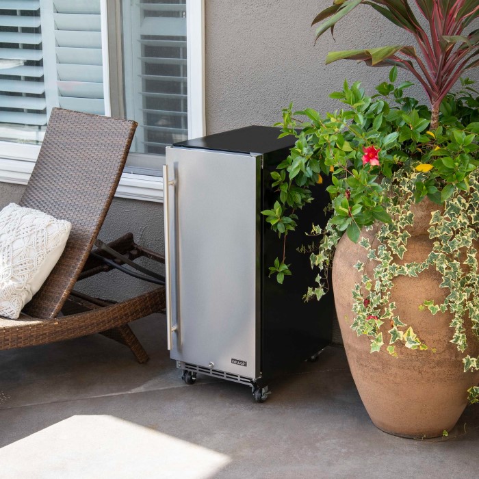 outdoor refrigerator