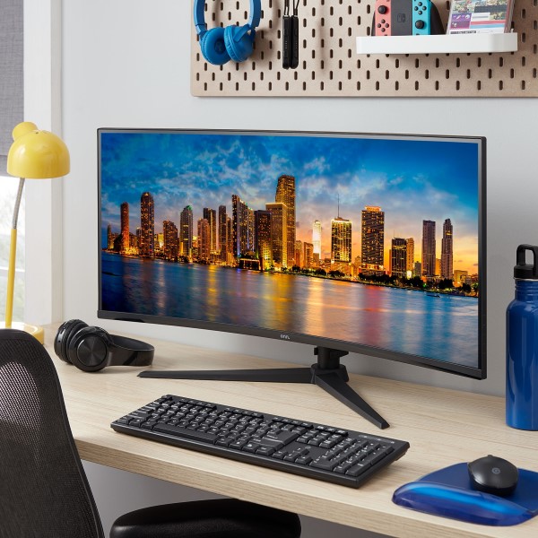 curved computer monitor