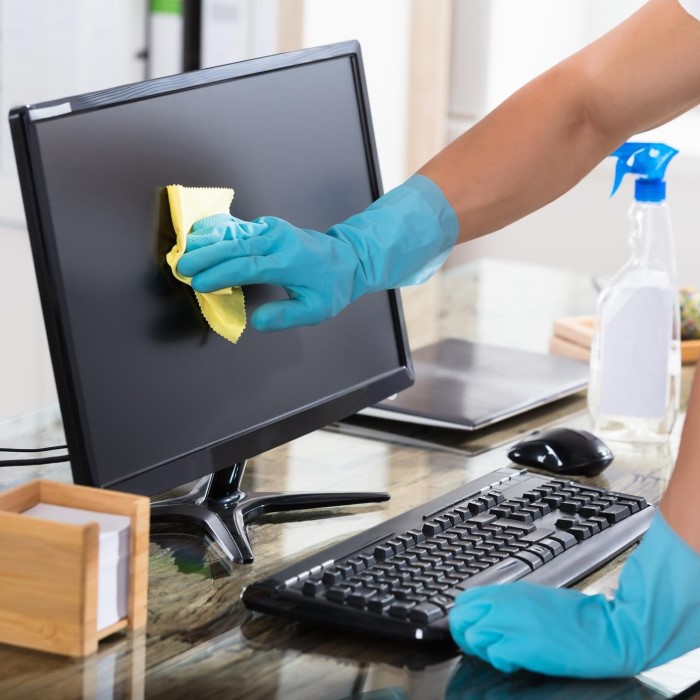 how to clean computer monitor