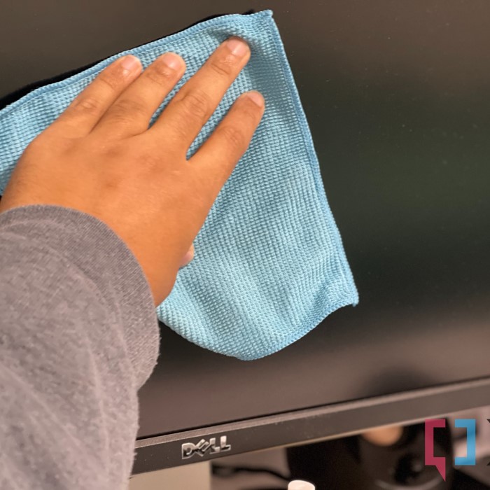 how to clean computer monitor