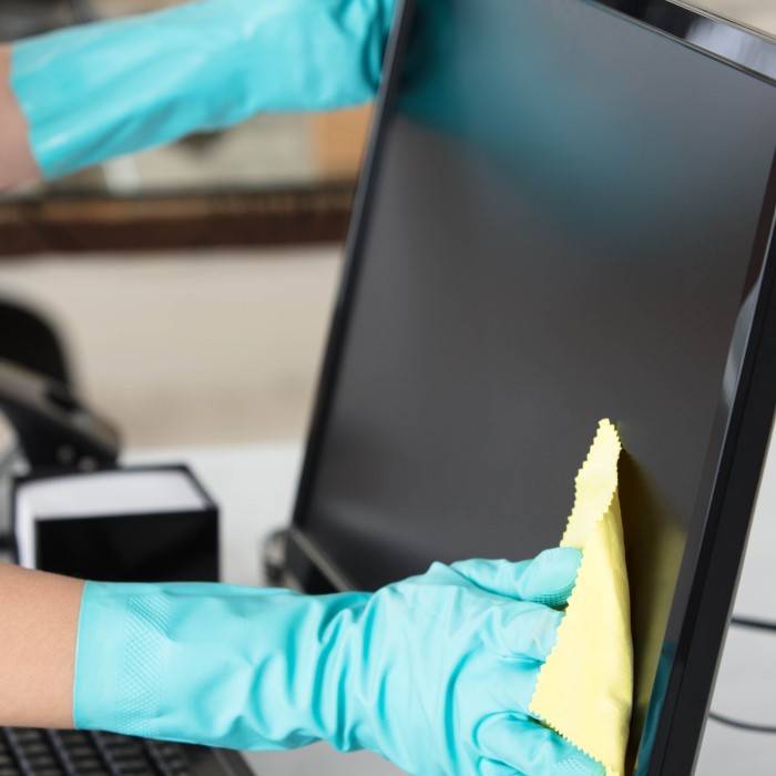 how to clean computer monitor