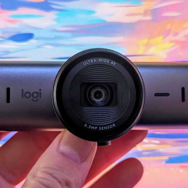 logitech brio webcam