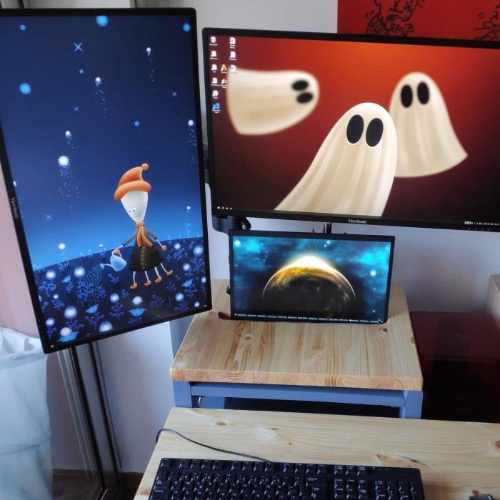 small computer monitor