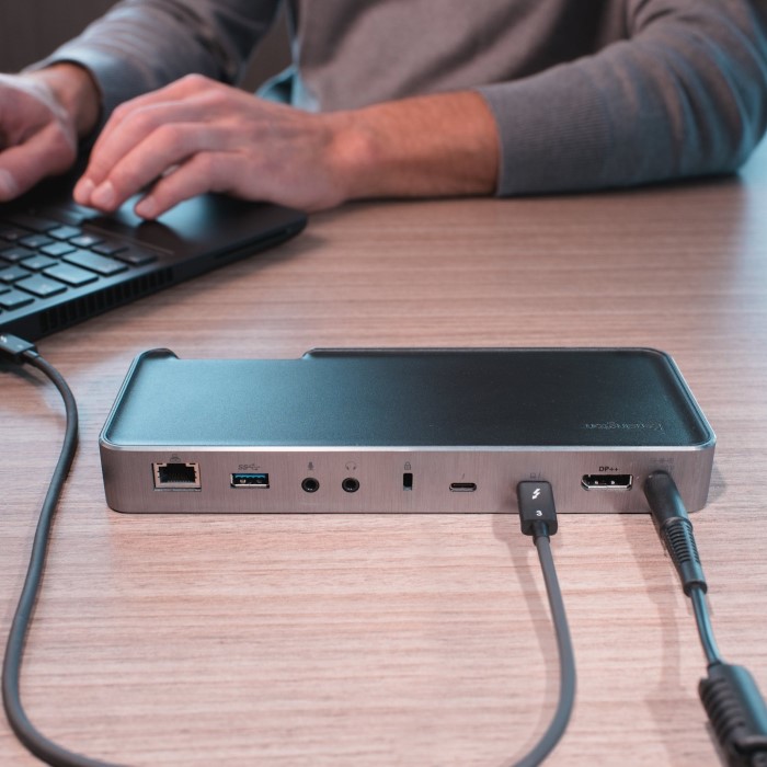 thunderbolt 3 docking station