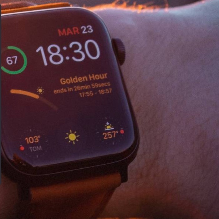 how to change apple watch face