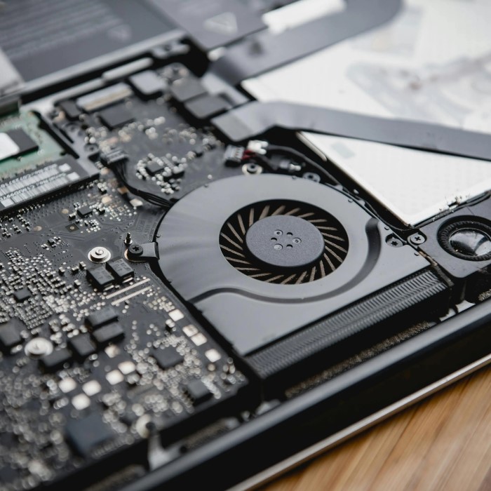 how to stop laptop fan noise